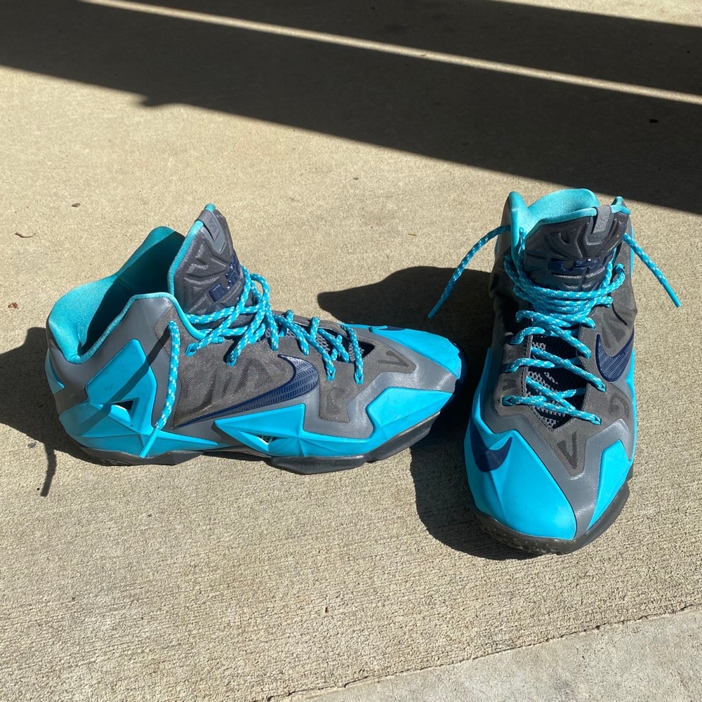 Nike Lebron 11